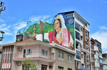 Manisa’nın sokakları sanatla renkleniyor 