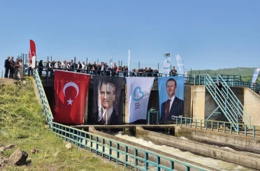 Manyas Barajı’nda kapaklar açıldı, kanallara su verilmeye başlandı 
