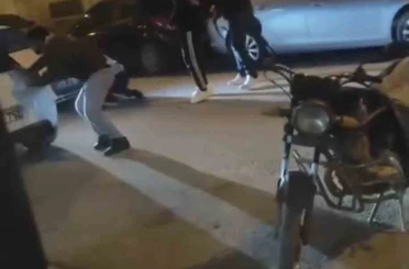 Mardin’de 3 kişinin yaralandığı silahlı kavga kamerada 