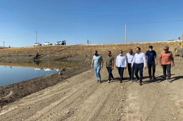 Mardin’de kuruyan gölette temizlik ve ıslah çalışması 