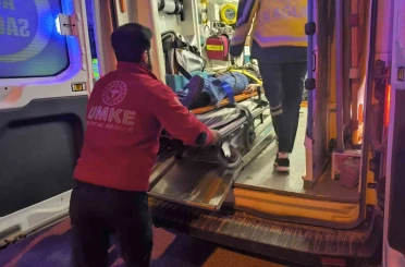 Mardin’de otomobilin çarptığı 3 kişi yaralandı 