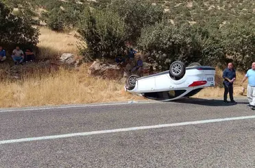 Mardin’de takla atan otomobilde hasar oluştu
