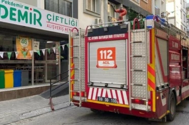 Markette çıkan yangın panikletti 