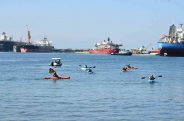Marmara Denizi’nde ücretsiz kano keyfi havadan görüntülendi 