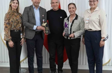 Medical Point İzmir Hastanesine çifte gurur 