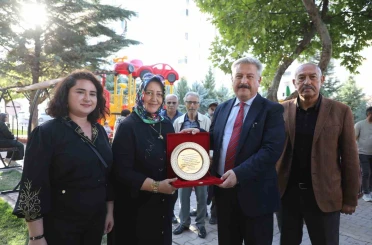 Melikgazi Belediyesi, Bahçelievler Mahallesi’ndeki parkı yenileyerek yaşam alanına dönüştürdü 