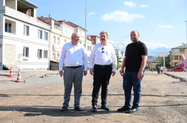 Melikgazi Belediyesi’nden 4 mahalleye asfalt atağı 