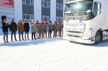 Melikgazi’nin yardım tırı dualarla Gazze’ye uğurlandı 