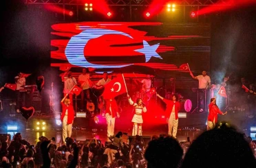 Melis Fis, 1 yılda Türkiye’nin 81 ilinde sahne aldı 