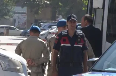 Menderes’teki rüşvet operasyonunda çarpıcı detaylar: Ruhsat pazarlığında 250 bin dolar ve poşet dolusu para

