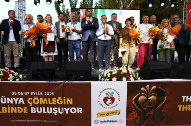 Menemen Belediyesi Uluslarası Çömlek Festivali’ne muhteşem final 