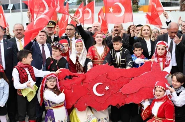 Menemen’de coşkulu kutlama 
