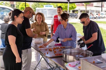 Menteşe Belediyesi Şehit Polis memuru için lokma hayrı yaptı 