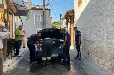 Menteşe’de araç yangını ekipleri alarma geçirdi 