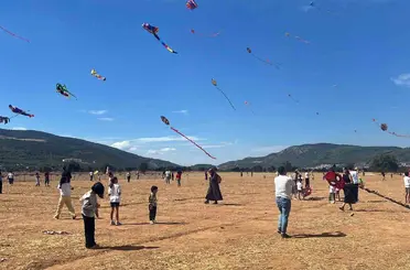 Menteşe’de gökyüzü uçurtmalarla renklendi
