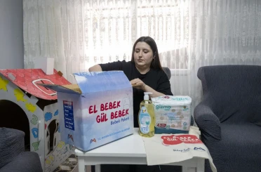 Mersin Büyükşehir Belediyesinden bebekli ailelere aylık destek 