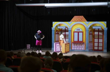 Mersin Şehir Tiyatrosu çocuklar için perdelerini açtı 