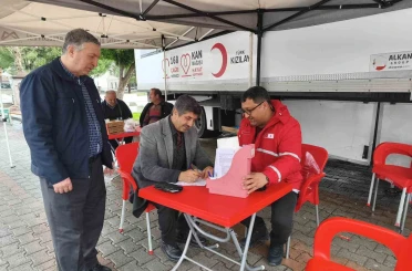 Mersin’de din görevlilerinden Ramazan öncesi kan bağışı 