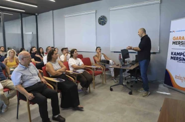 Mersin’de gençler dijital kariyer için LinkedIn eğitimi aldı 