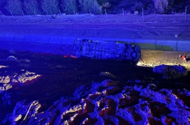 Mersin’de işçi servisi uçuruma yuvarlandı: 13 yaralı 