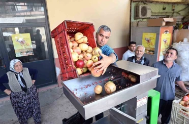 Mersin’de nar üreticilerine makine desteği 