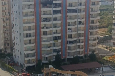 Mersin’de tatil sitesinde yangın