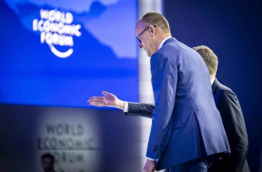 Merz: "Avrupa topraklarını zorla ele geçirme tehdidi kabul edilemez" 