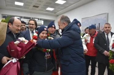 Meşaleler Dadaşların özel gururları için yandı 