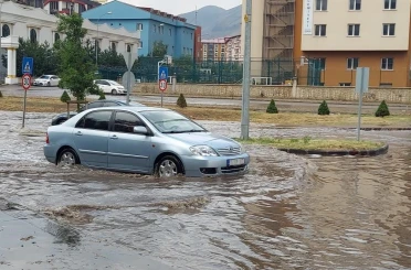 Meteorolojiden kuvvetli yağış uyarısı 