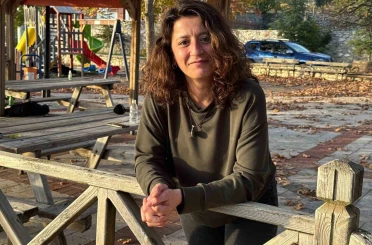 Metin Akpınar’ın biyolojik kızı olduğu iddia edilen Duygu Nebioğlu: "Dava bittiğinde susturulmuş çocukların da sesi olacağım"