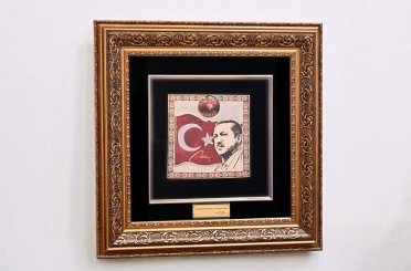 MHP Genel Başkanı Bahçeli'den Cumhurbaşkanı Erdoğan'a hediye