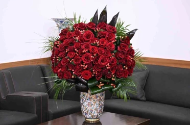 MHP lideri Bahçeli, Cumhurbaşkanı Erdoğan’a 72 gül ve özel tasarım tablo gönderdi 