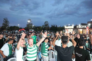 Milli heyecan ve Bursaspor maçı dev ekrana yansıdı 