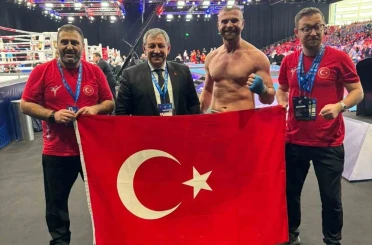 Milli kick boksçu Kadir Yıldırım, dünya şampiyonu oldu 