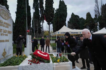 Milli şair Mehmet Akif Ersoy mezarı başında anıldı 