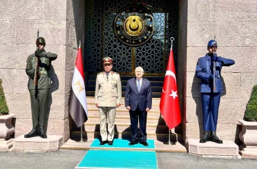 Milli Savunma Bakanı Güler, Mısır Silahlı Kuvvetler Başkomutanı Zaher ile görüştü 