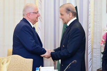 Milli Savunma Bakanı Güler, Pakistan Başbakanı Şerif ile görüştü 