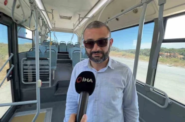 Minibüs şoförü güzergâhı bırakıp fenalaşan yolcuyu hastaneye yetiştirdi 