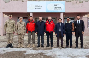 "Minik Eller Üşümesin" diye yola çıktılar 