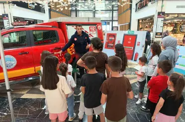 Minik itfaiyeciler, hem öğrendi hem eğlendi
