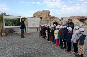 Minik kaşiflerden İznik’in eşsiz tarihine yolculuk