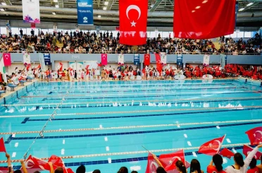Minik kulaçlar Alleben’de buluştu 