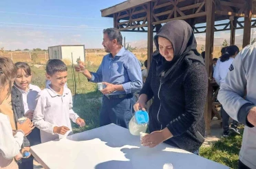 Minik öğrenciler Dünya Yumurta Günü’nde sağlıklı beslenmeyi öğrendi