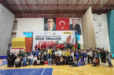 Minik sporcular şampiyonluk için tırmandı 