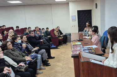 Minik yazarlardan büyük davranış: Kitaplarını sattılar, köy okuluna umut oldular 