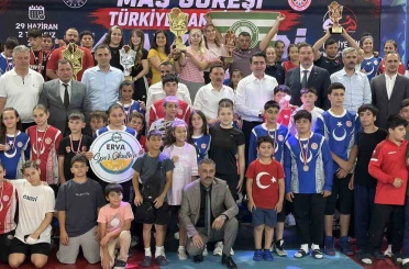 Minikler ve Yıldızlar Mas Güreşi Türkiye Şampiyonası Kayseri’de başladı 