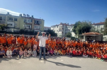 Miniklere kahkaha ve kültür şöleni 