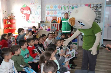 Miniklere sıfır atık eğitimi verildi 