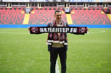 Mirel Radoi, Gaziantep FK’daki görevine iddialı başladı: "Türkiye’ye meydan okumaya geldim" 