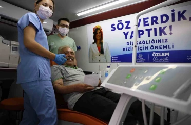 Mobil diş klinikleri 3 ilçede vatandaşlarla buluştu 